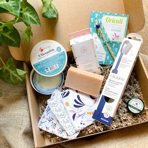 box-zero-dechet-minimaliste-cadeau-pratique-utile-ethique-bio-naturel-cosmetiques